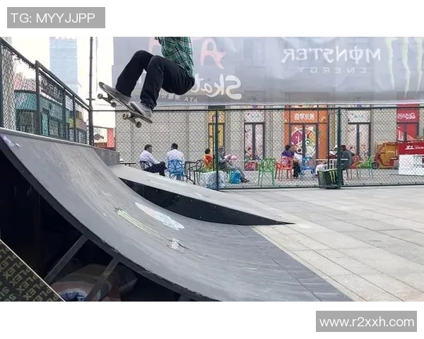 成都滑板队中路突破的背后故事与未来发展展望